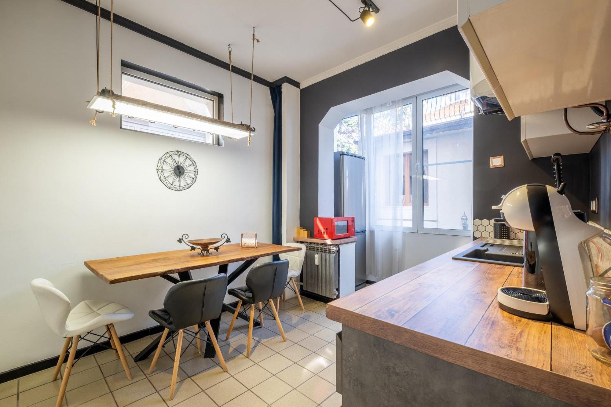 Modern , Spacious 2Br Apartment In Top Center Sófia Exterior foto
